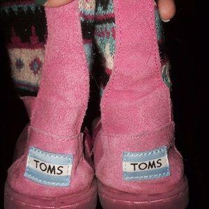 Toms pink suede short boots