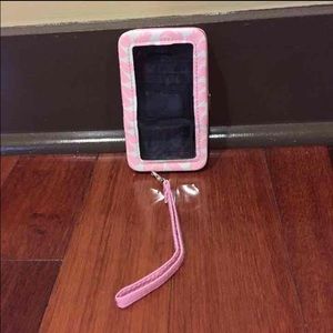 Pink squirrel holder for IPhone 4