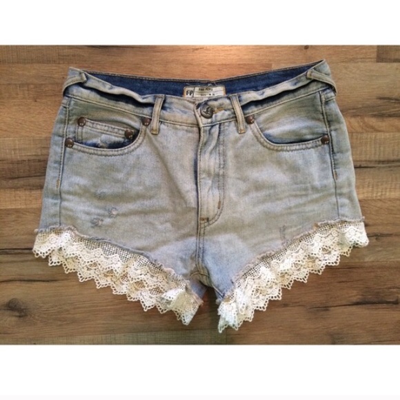 LOWEST FP OR OFFER people lace trim denim shorts