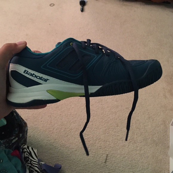 Babolat tennis shoes