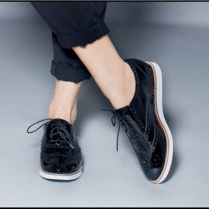 Patent leather Oxford shoes