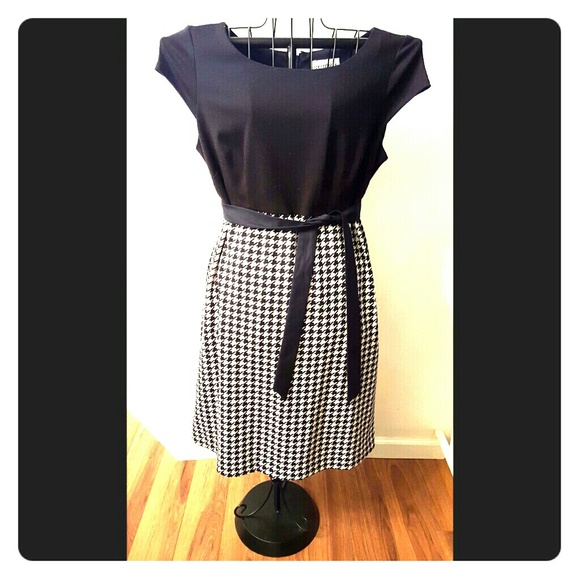 Knee length black and white dress