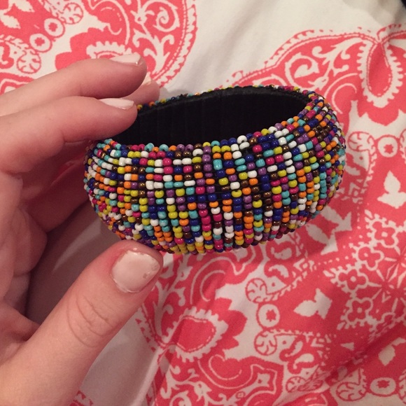 Multi color beaded bracelet