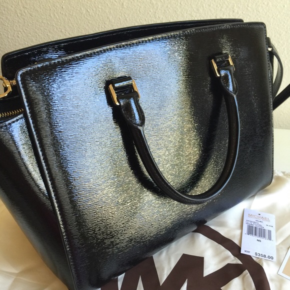 ⛔️SOLD⛔️Authentic Michael Kors Large Selma - Picture 2 of 4