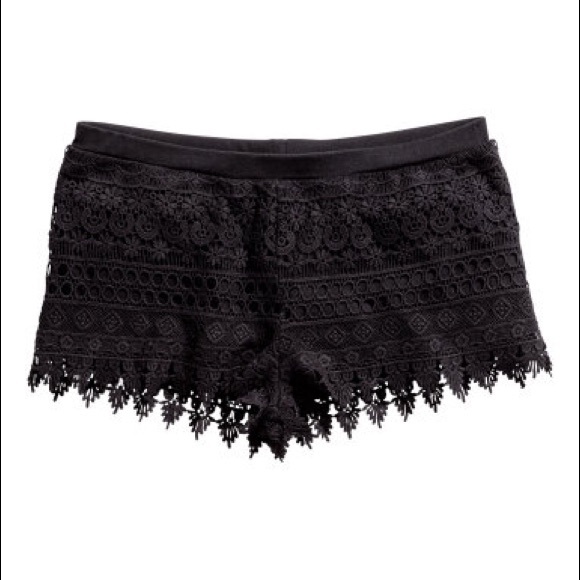 H&M Lace Shorts - Picture 2 of 2