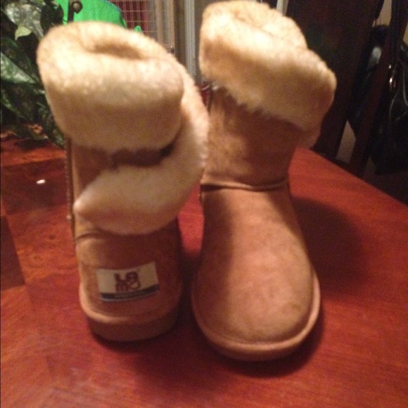 Fur winter boots