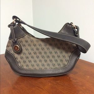 Dooney & Bourke black purse