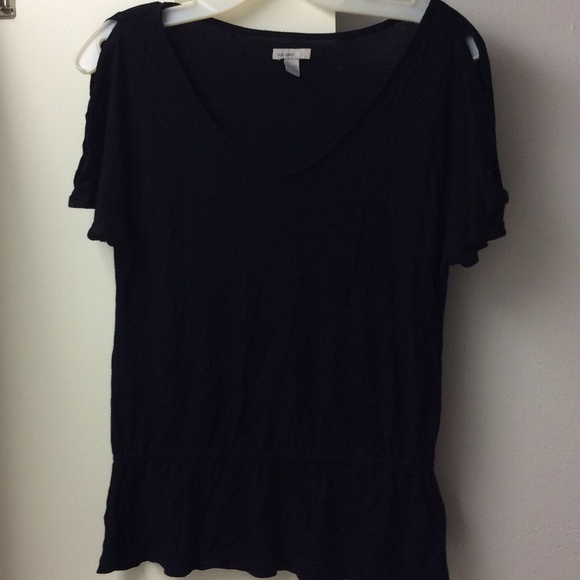 Perfect black top  with slit sleeves