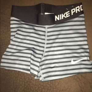 NIKE PRO SHORTS
