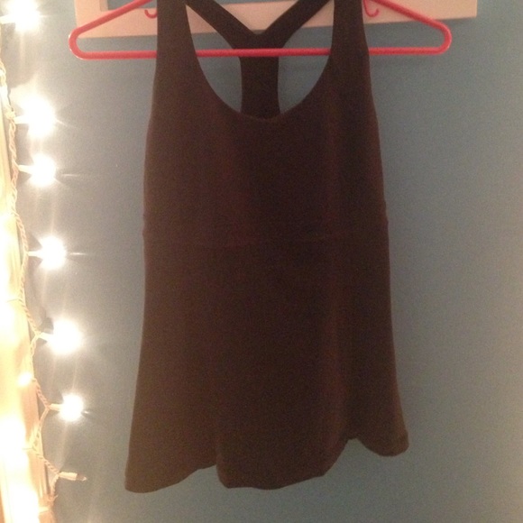 Black lululemon power tank size 2