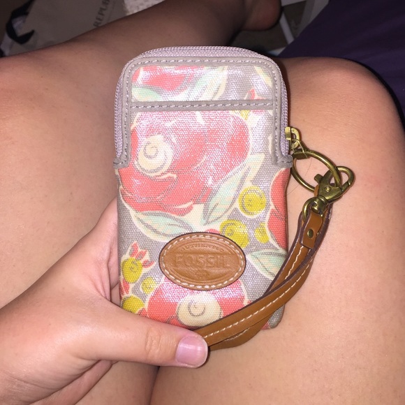 fossil cell/wallet wristlet