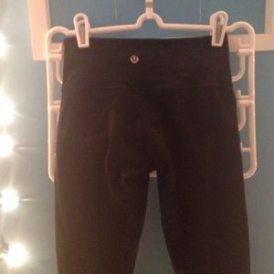 Lululemon Wonder Under leggings plain black size 2