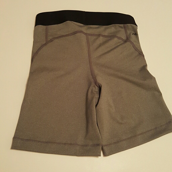 Brand new Nike Pro  short sz XS - Picture 4 of 4