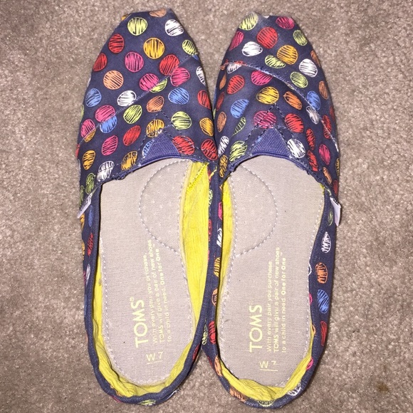 TOMS shoes