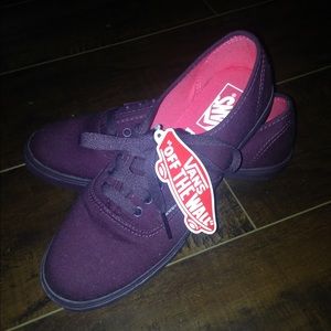 Brand new burgundy vans never been worn