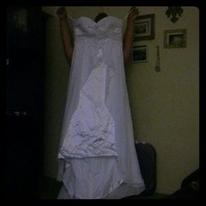 A prom/wedding dress w