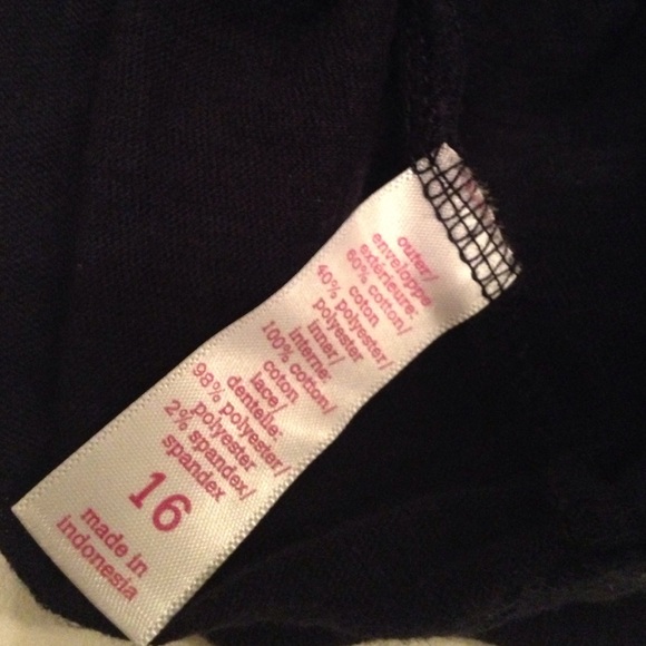 Nice top - Picture 3 of 3