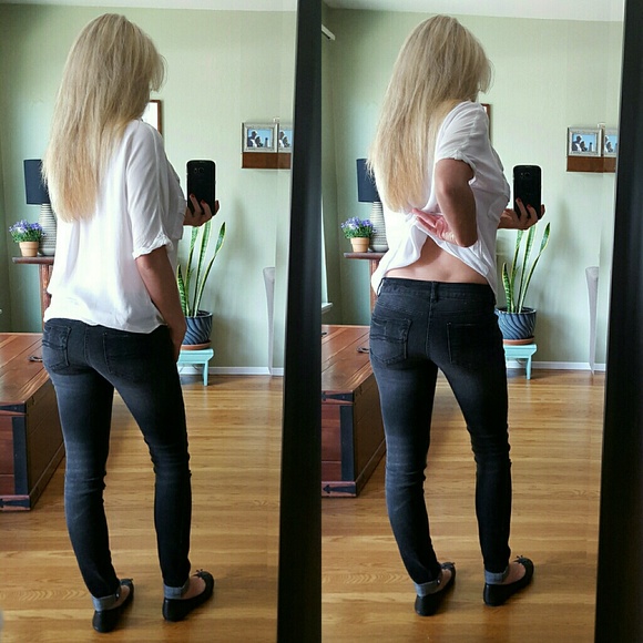 RESERVED Black Denim, Destruction at Knee's - Picture 2 of 4