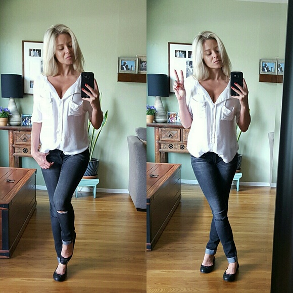 RESERVED Black Denim, Destruction at Knee's - Picture 4 of 4