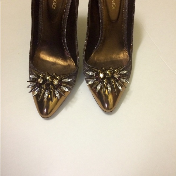 Sergio Rossi Embellished Cinderella Pumps - Picture 3 of 4