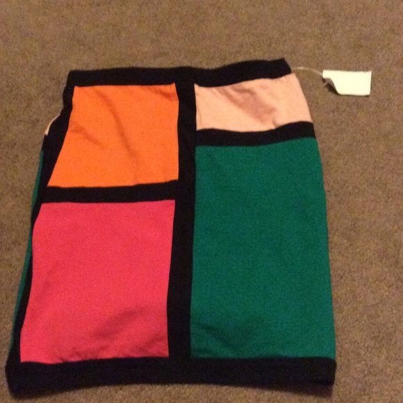 Bodycon skirt. - Picture 3 of 3