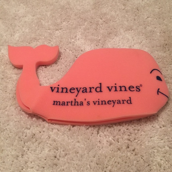 Vineyard vines whale hat