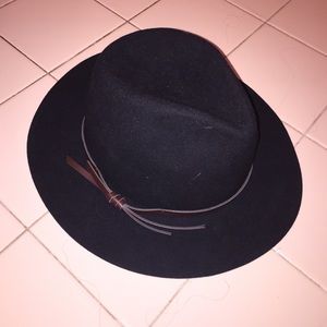 Tilly's hat