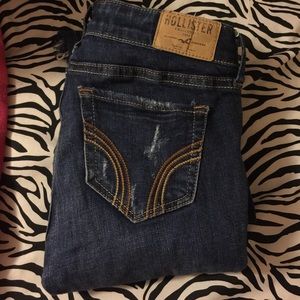 Hollister Ripped Skinny jeans!