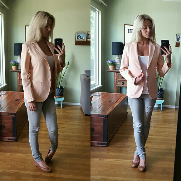RESERVED Beautiful Peachy Pink Blazer - Picture 2 of 3