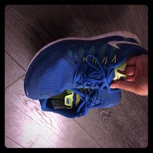 Men's super light Nike shoes