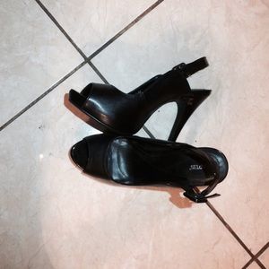 Black open toed pumps size 8
