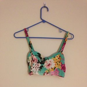 Brandy melville floral chiyo top