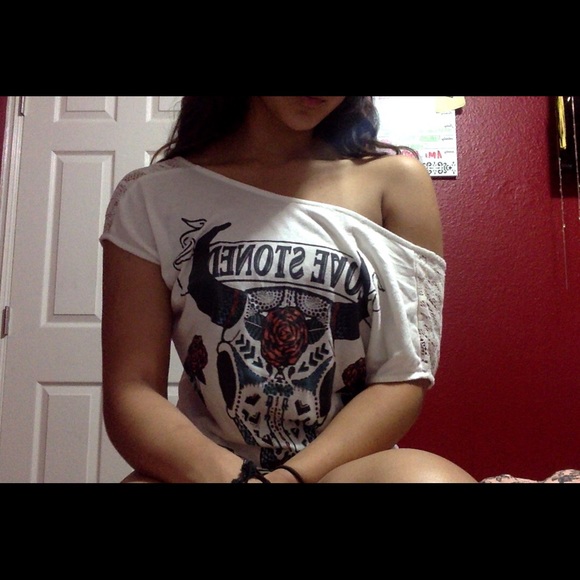 🌹F21 Love stoned lace top