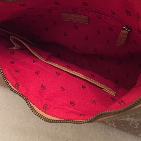 SOLD Dooney & Bourke handbag - Picture 2 of 4