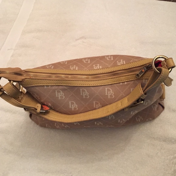 SOLD Dooney & Bourke handbag - Picture 3 of 4