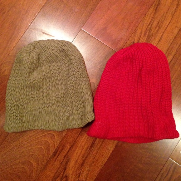 2x1 HAND KNIT BEANIES