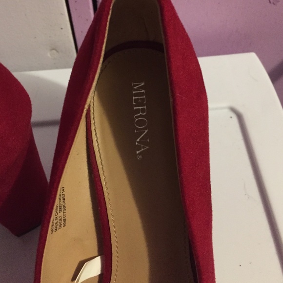Red heels - Picture 2 of 3