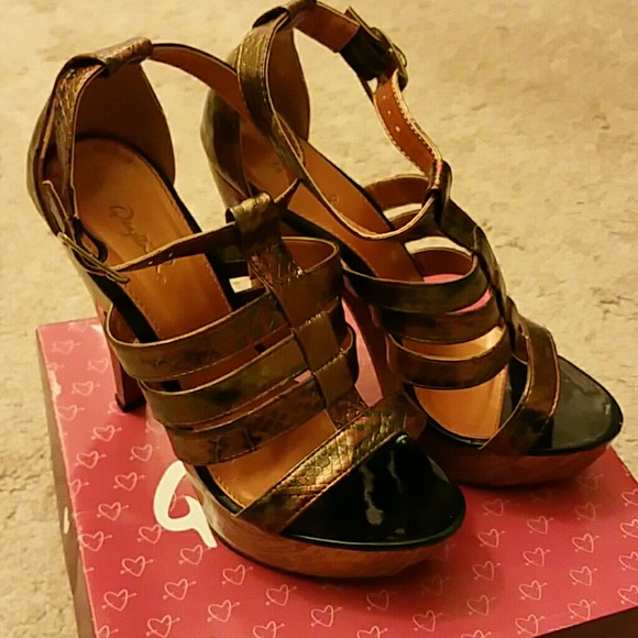 Bronze multi snake heel