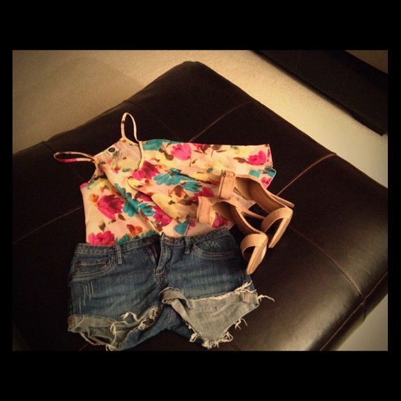 Floral Tank Top - Picture 1 of 2