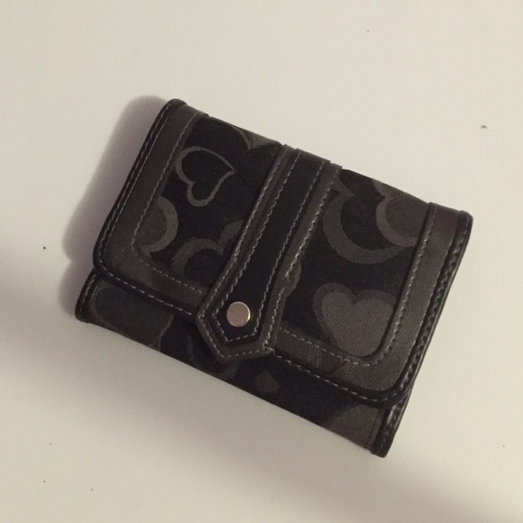 Black heart wallet