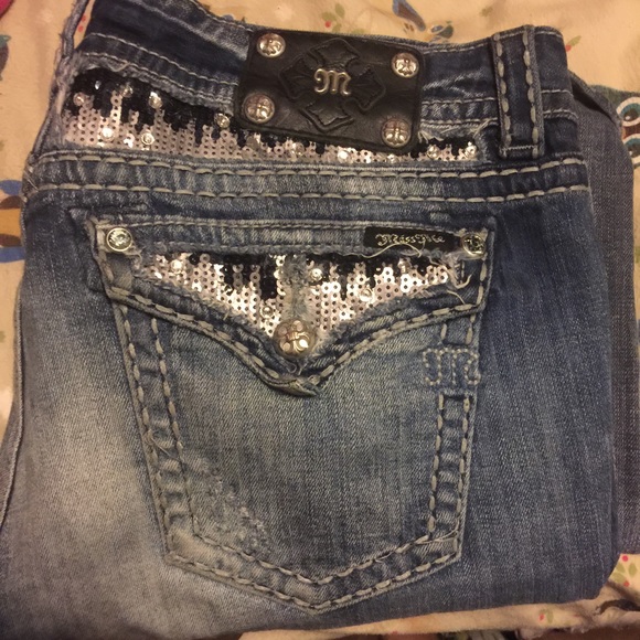 Size 32 31 miss me jeans.