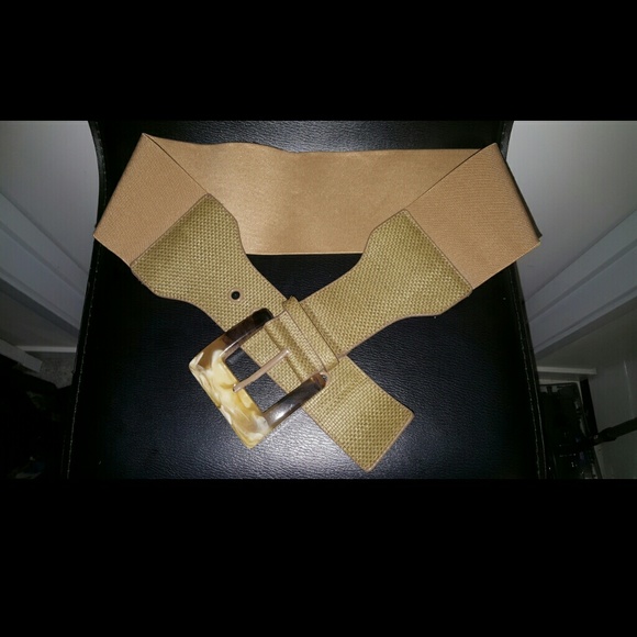 NWOT NY&Co khaki stretch belt