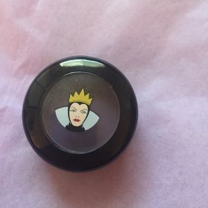 MAC Venomous Villains Vile Violet eyeshadow