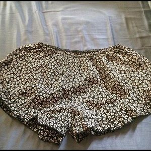 Brandy Melville Vodi shorts