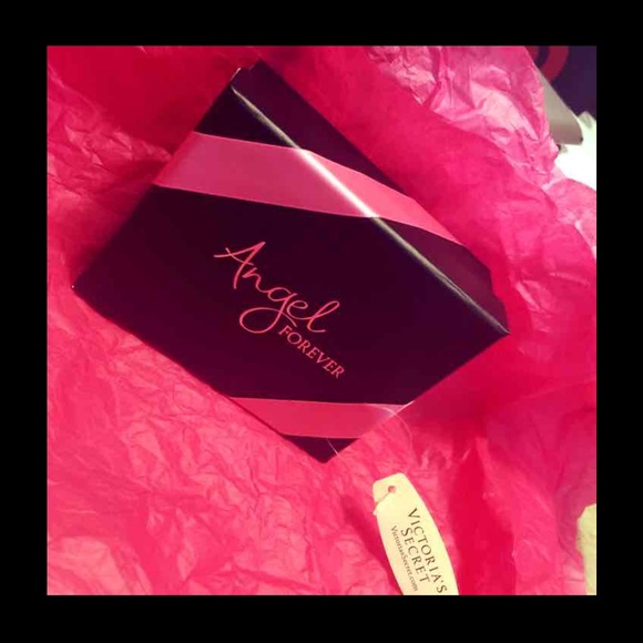 ❌SOLD❌ VS Bundle - Picture 2 of 4