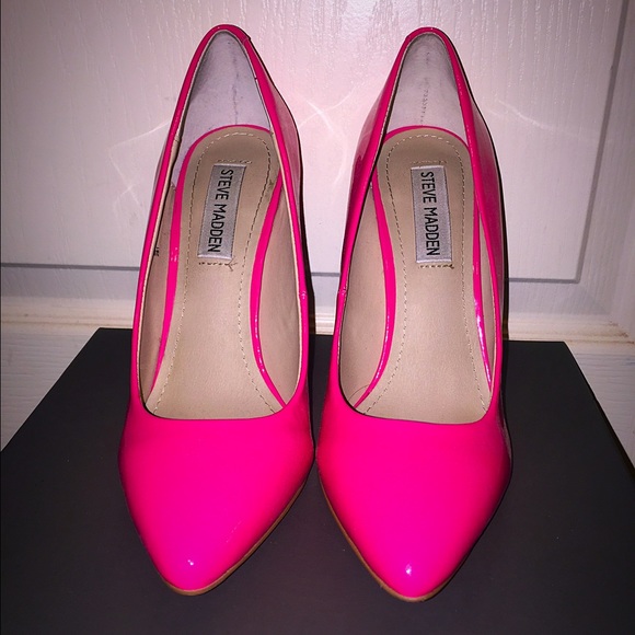 Steve Madden Intrude Pumps