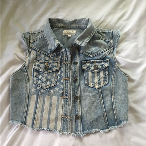 Stylish American denim vest !!