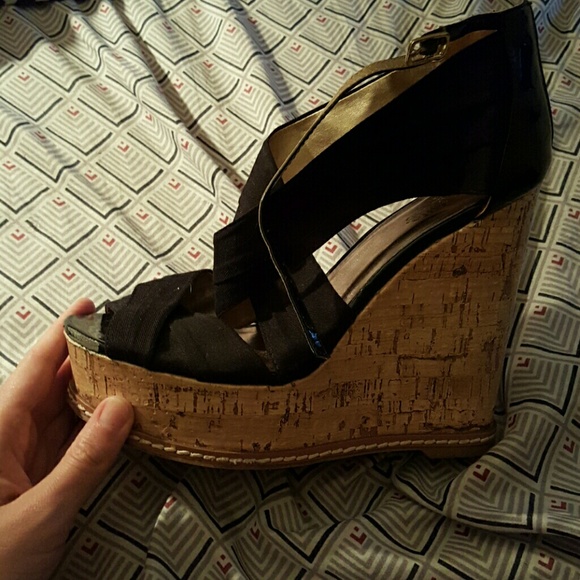 Black Wedges