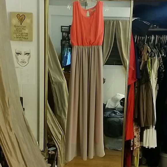 Color block maxi - Picture 1 of 3