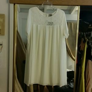 Short white Flowy dress